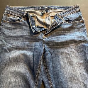 Apt 9 Straight Crop Jeans